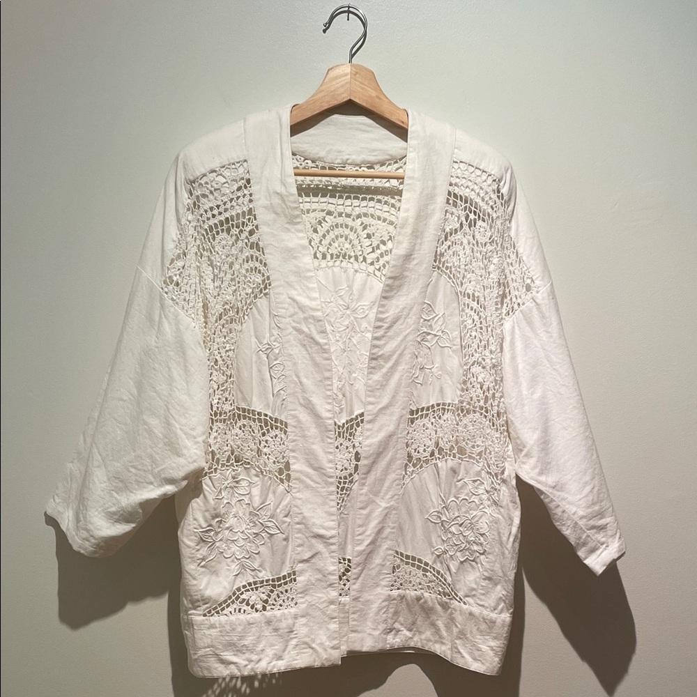Vintage White Crochet and Embroidered Kimono-Style Cardigan